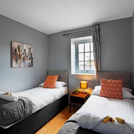 The Glyndwr - Berwyn House Daire Wrexham Dış mekan fotoğraf