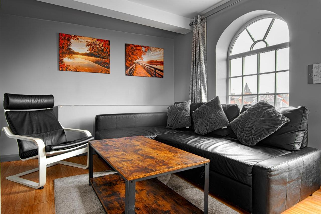 The Glyndwr - Berwyn House Daire Wrexham Dış mekan fotoğraf